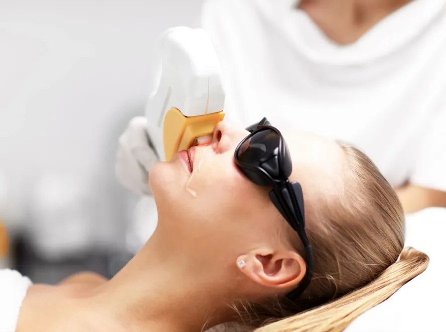 beautician giving epilation laser treatment to wom 2026 03 17 14 46 25 utc scaled | Bárbara estética y bienestar