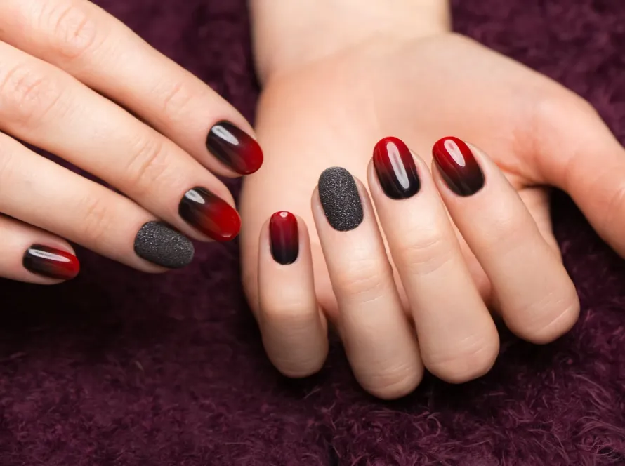 shot beautiful manicure with gradient on female fi 2026 03 17 20 05 03 utc scaled | Bárbara estética y bienestar
